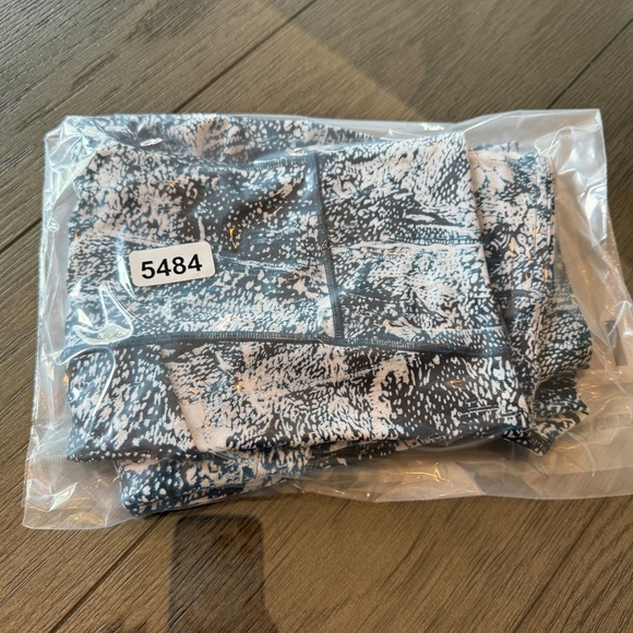 Lululemon Speed Up Tight *Full-On Luxtreme 28" Wildwood Multi 45484 - Picture 16 of 16